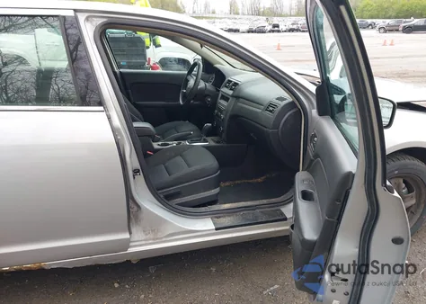 2010 Ford Fusion Se from USA, damaged, VIN 3FAHP0HAXAR164973